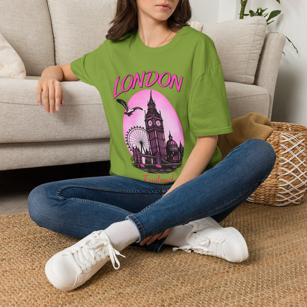 London Graphic T-Shirt - Pink Retro Skyline Tee