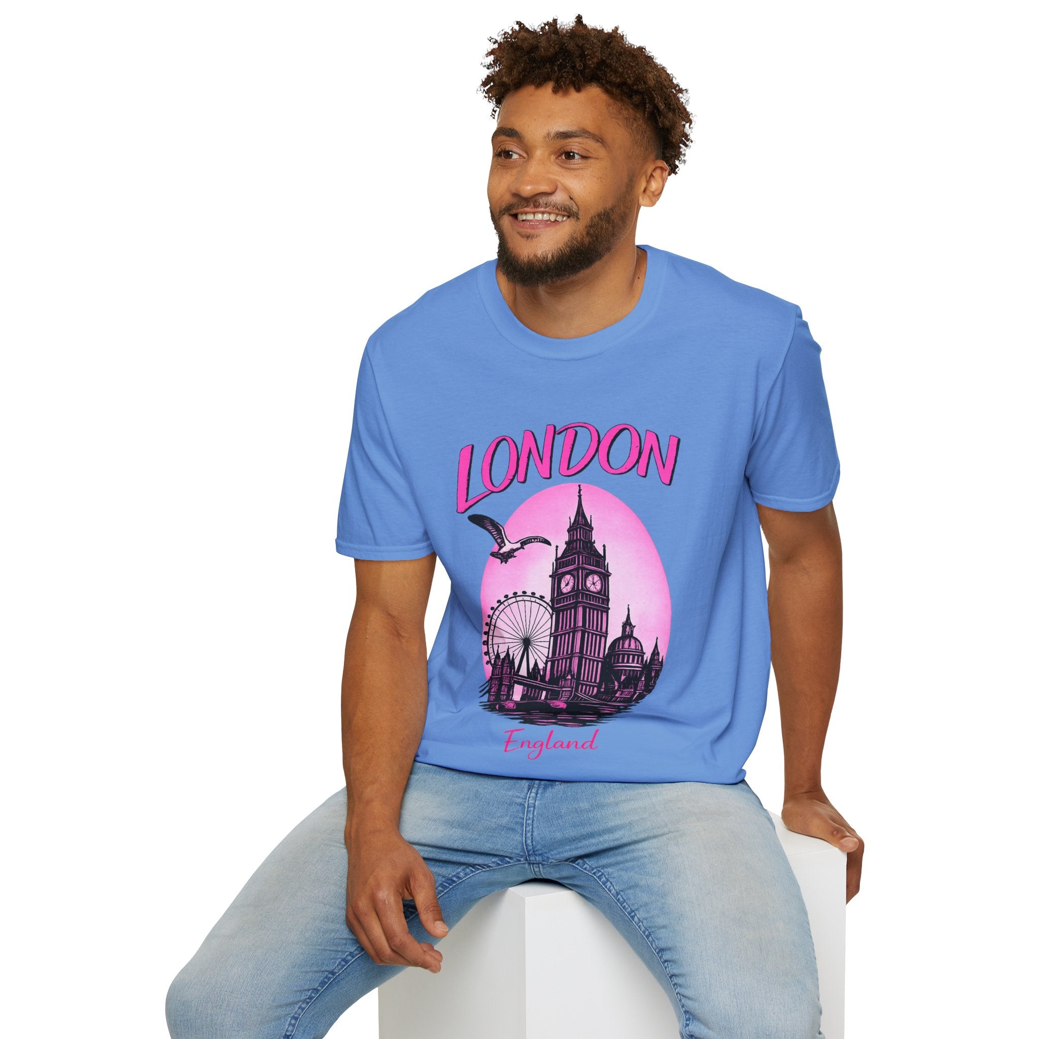 London Graphic T-Shirt - Pink Retro Skyline Tee