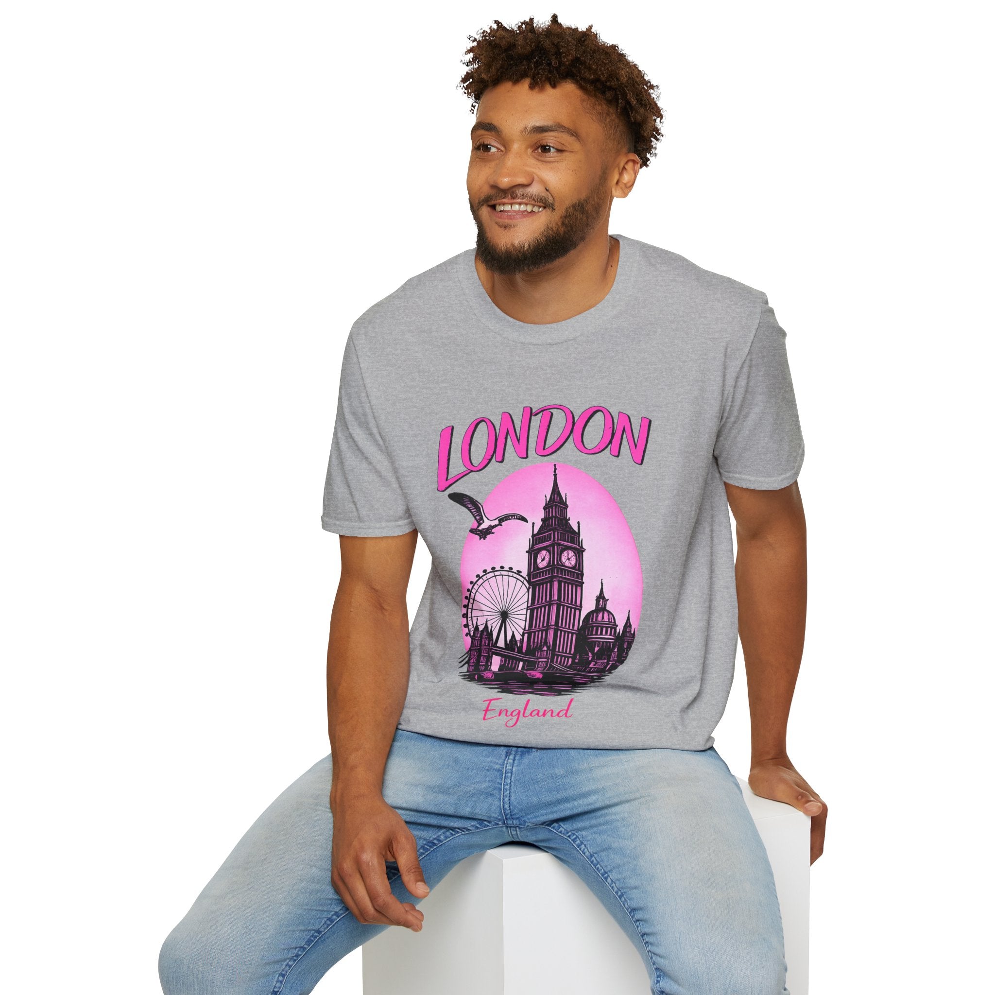 London Graphic T-Shirt - Pink Retro Skyline Tee